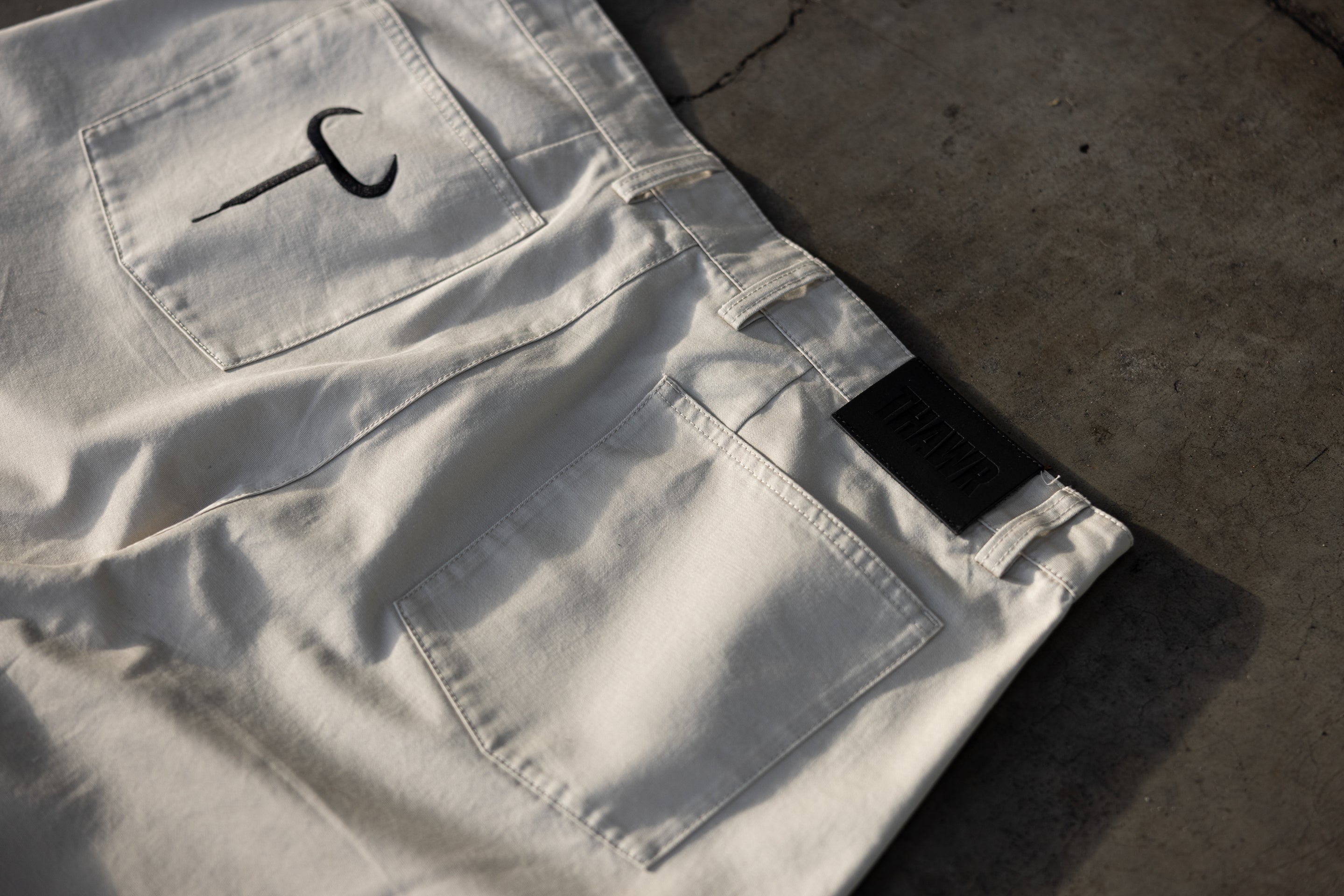 THAWR BAND PANTS